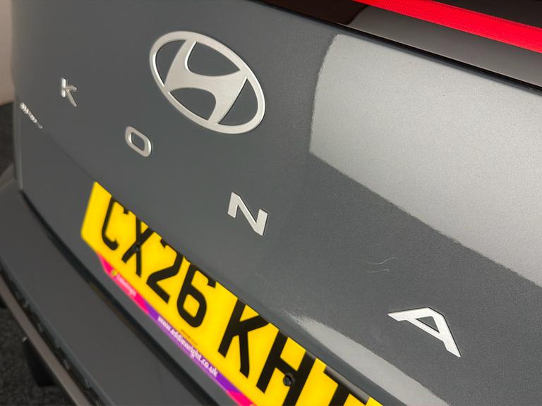 HYUNDAI KONA Photo bsapi-8857e9e0e6ca18186173a98d9f47d0a518cc0b46.jpg