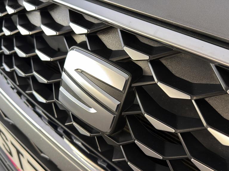 SEAT ATECA Photo bsapi-890f24a5a8c636f29531a9f6ee708bbba0c98e89.jpg