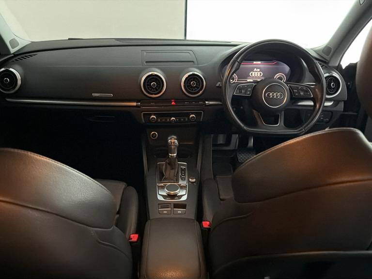 AUDI A3 Photo bsapi-8a2e3c85bf26a83c98bfb9357f470bf1dd9112f0.jpg
