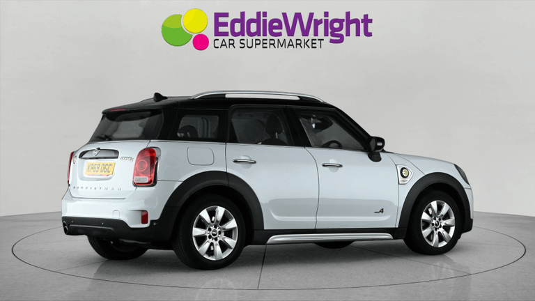 MINI Countryman Photo bsapi-8a83bdc4c945930606fd40956293b3912d5dc0eb.jpg