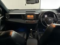 TOYOTA RAV4 Photo 10