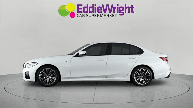 BMW 3 Series Photo bsapi-8aa735c254fbe3cff6b7cd5a03640e423847f2a7.jpg