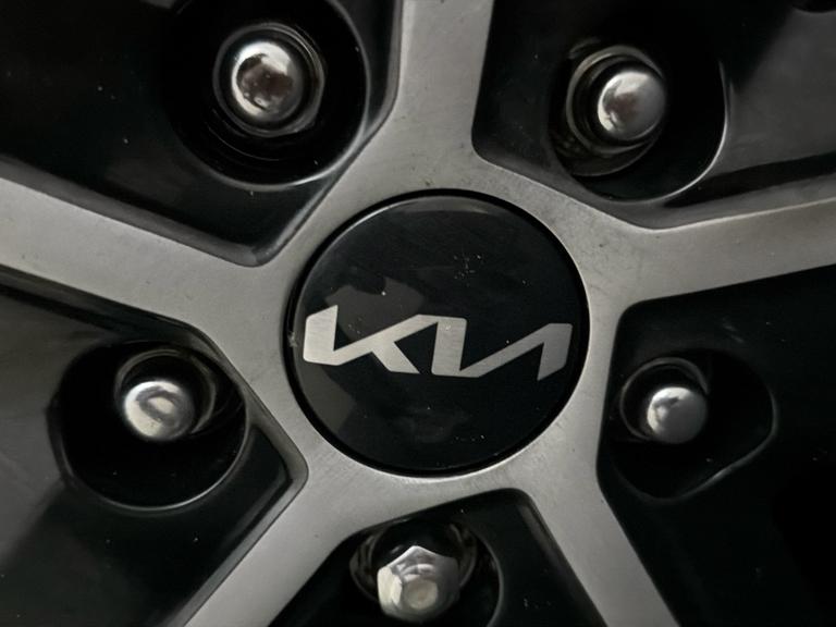 Kia NIRO Photo bsapi-8acae3bdf63485c021084fa63a65b48d20245e6d.jpg
