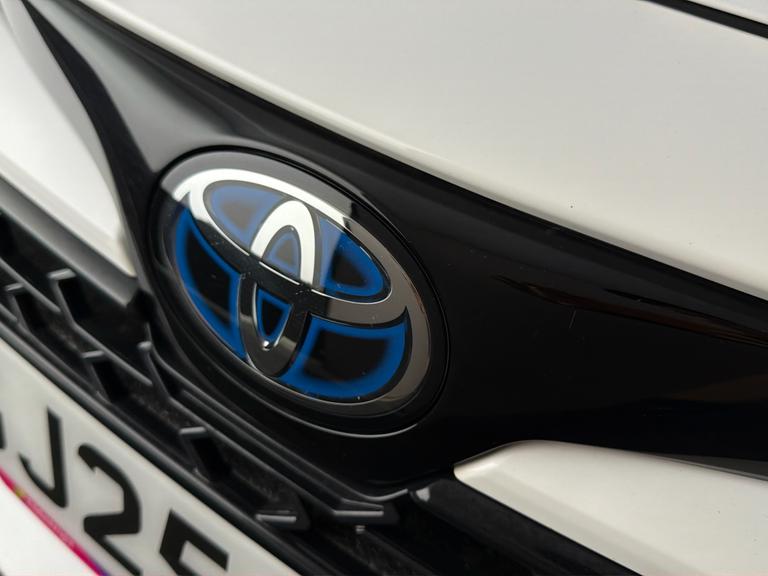 TOYOTA Corolla Photo bsapi-8b508ac2d6ff5290b9fcac429f31c51fcf718675.jpg
