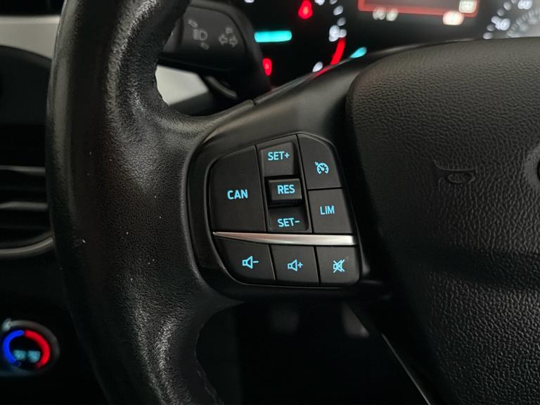 FORD Focus Photo bsapi-8bea5ec3ae99c1b8d2f79e19077e3e9410300067.jpg
