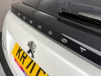 PEUGEOT 2008 Photo 17