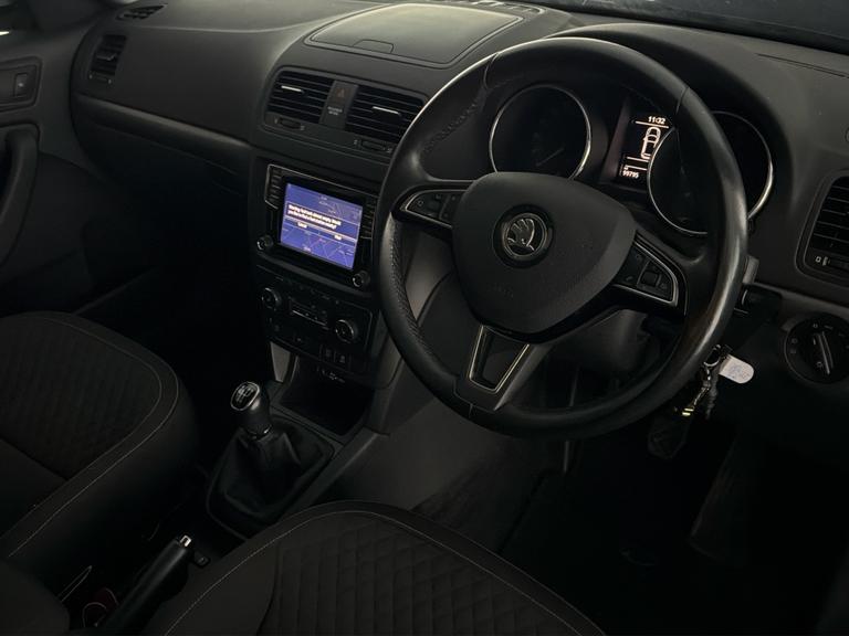 ŠKODA Yeti Photo bsapi-8d08416d344f848e7d8c77f0e73b04a6b83c3694.jpg