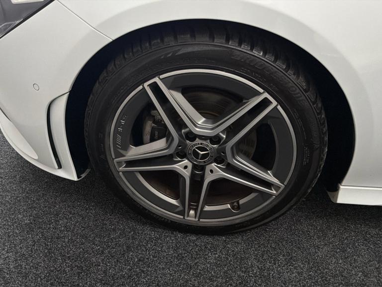 MERCEDES-BENZ Cla Photo bsapi-8d92e27e358d5d007be2a65513d74947a4f7e6be.jpg