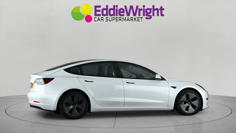 TESLA Model 3 Photo bsapi-8da54ebdcac9f4c8352efe01d22eeca10fd9bf99.jpg