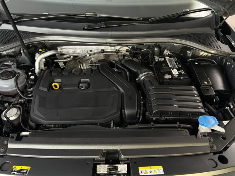 Volkswagen TIGUAN Photo bsapi-8e63bbda676f46e624aa8cfd672fe4cea2d40d2e.jpg