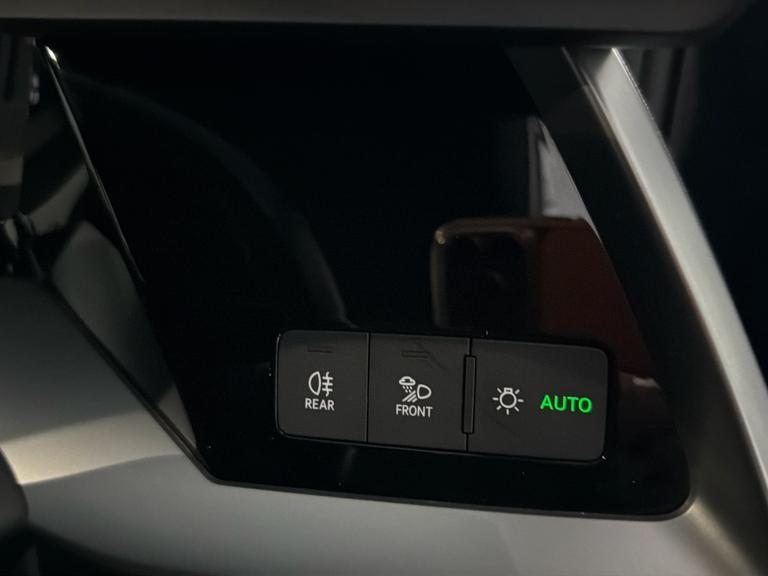 Audi A3 Photo bsapi-8e6ade0c32a09721c6a571f8c352613ff9cfdce5.jpg