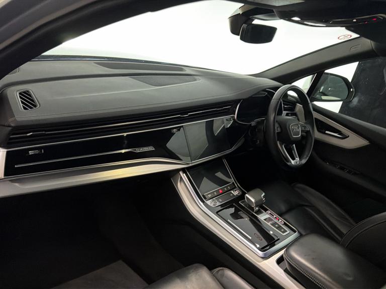 Audi Q7 Photo bsapi-8eb2380938045a65f3dfecef8e2c38bfcdb56e17.jpg