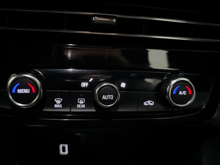 Vauxhall Mokka Photo bsapi-8f0cb9d1bfcdebc23debf6536801a573e53e7769.jpg