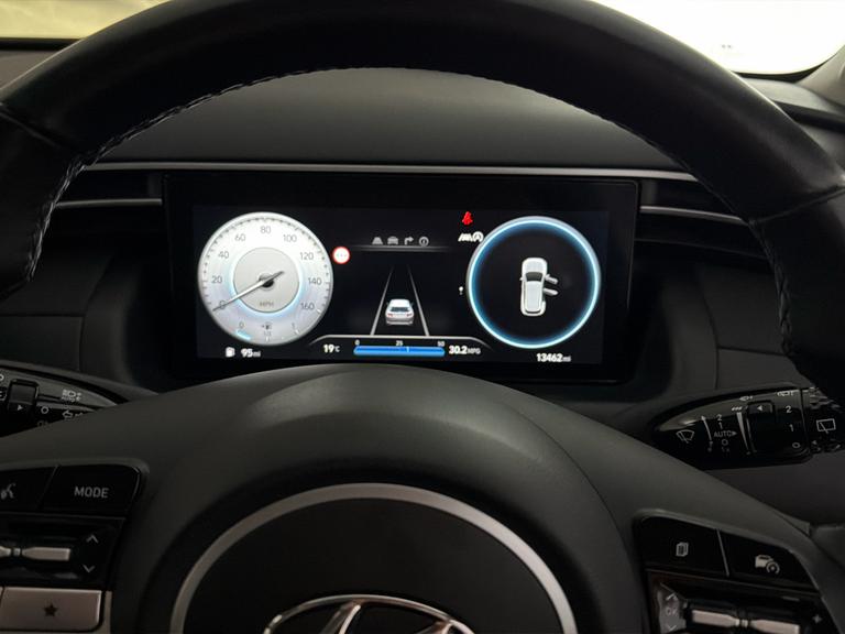 HYUNDAI Tucson Photo bsapi-8f611d2491794bebed614b4d0cd7b1fa3775a8cf.jpg