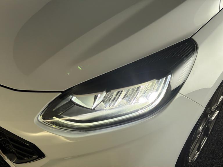 Ford FIESTA Photo bsapi-8f69fee4c25c2c4f4b1d03828dd0206ec8d43fd1.jpg
