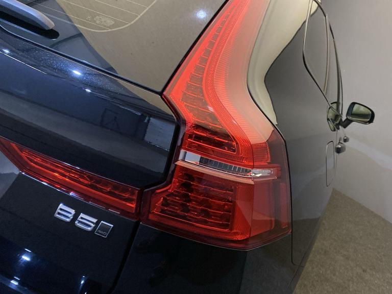 VOLVO XC60 Photo bsapi-8fe848eb127a7b5d96eeb194f33cbdc728d763b6.jpg