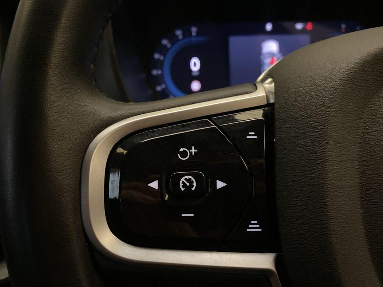 VOLVO XC60 Photo bsapi-9036c3cf35c2f2669d9ef1a5b657c0621ca7b10c.jpg