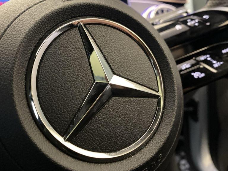 MERCEDES-BENZ EQE Photo bsapi-906c8b13b2decd7b667c5d9d0fe4e0fa0f5df90f.jpg