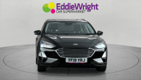 FORD Focus Photo 1