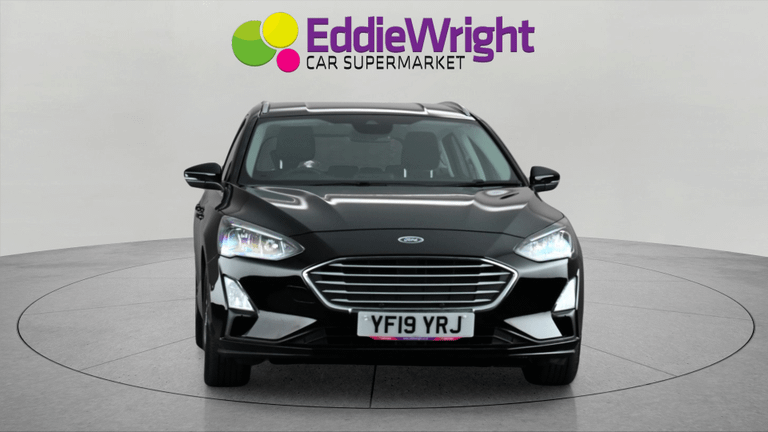 FORD Focus Photo bsapi-90a46b4a4c72df1263212552bc7c3f7db0a8d1d9.jpg
