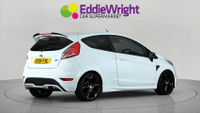 Ford Fiesta Photo 6
