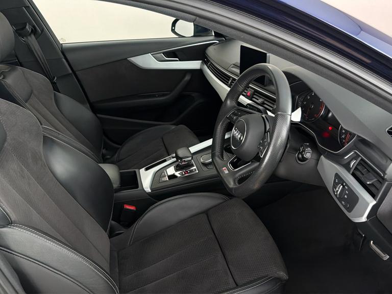 AUDI A4 Photo bsapi-90e0dc0b103a425d946c483331c8b2a54788dcb7.jpg