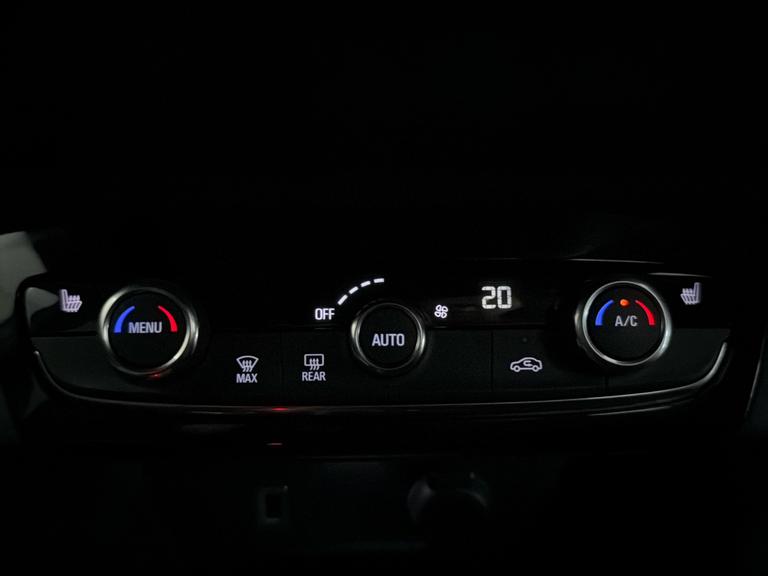 Vauxhall Corsa Photo bsapi-91165af45e7e86811767647eb261aaf05c151e12.jpg