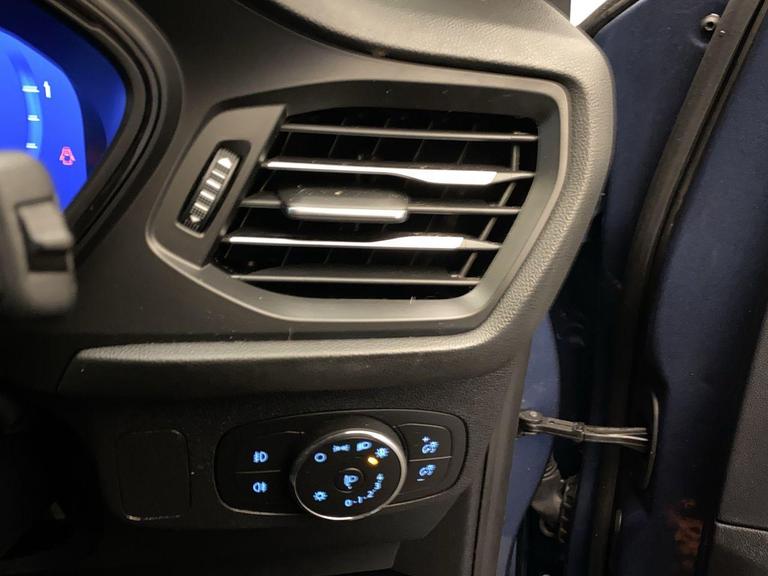 Ford FOCUS Photo bsapi-9249d8f345150500aeaf2a30a943798dab349088.jpg