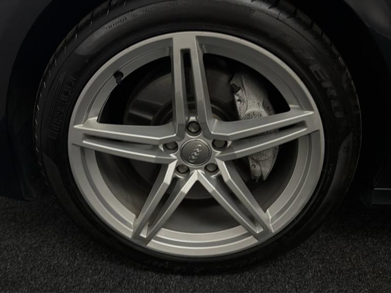 AUDI A7 Photo bsapi-92cb130dc15beaab6e3e985e22b90d62b2e80143.jpg