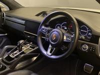 Porsche CAYENNE Photo 3