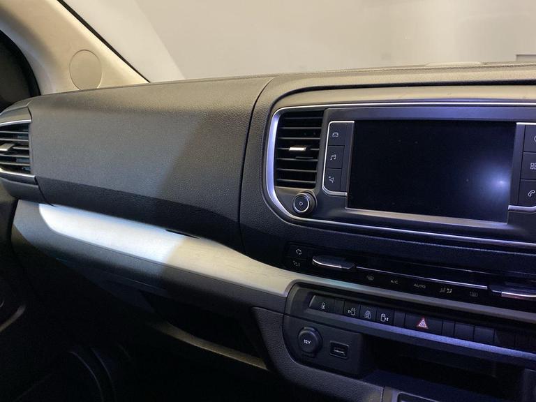 Vauxhall VIVARO LIFE Photo bsapi-94a12eaa76d4297ee9d8f4adf2e3a87d26342d52.jpg