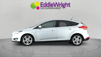 Ford Focus Photo 1
