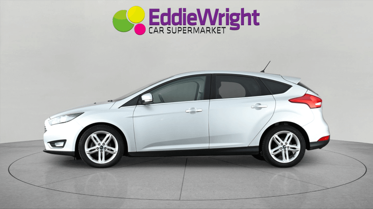 Ford Focus Photo bsapi-94baf69e8735b99460773b2b3d8858cc393d9eb9.jpg