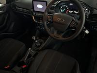 Ford Fiesta Photo 9