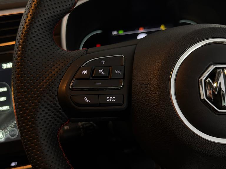 MG ZS Photo bsapi-9655a05b2b9ac57fb6b8e3ebb241f44dd64d039d.jpg