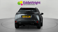 PEUGEOT 2008 Photo 2