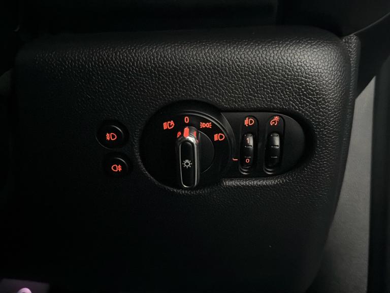 MINI HATCH Photo bsapi-977bde280b9f2efb8d6051c85605d8a847c616e9.jpg