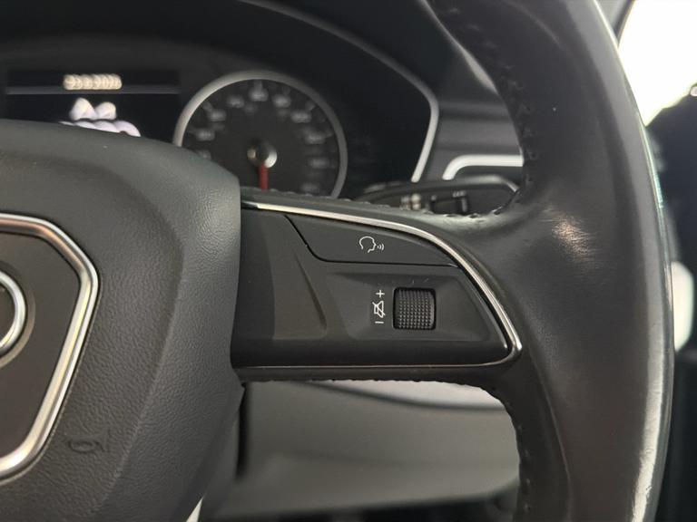 Audi A4 Photo bsapi-97d612666175332030de207a610633abe6c5528b.jpg