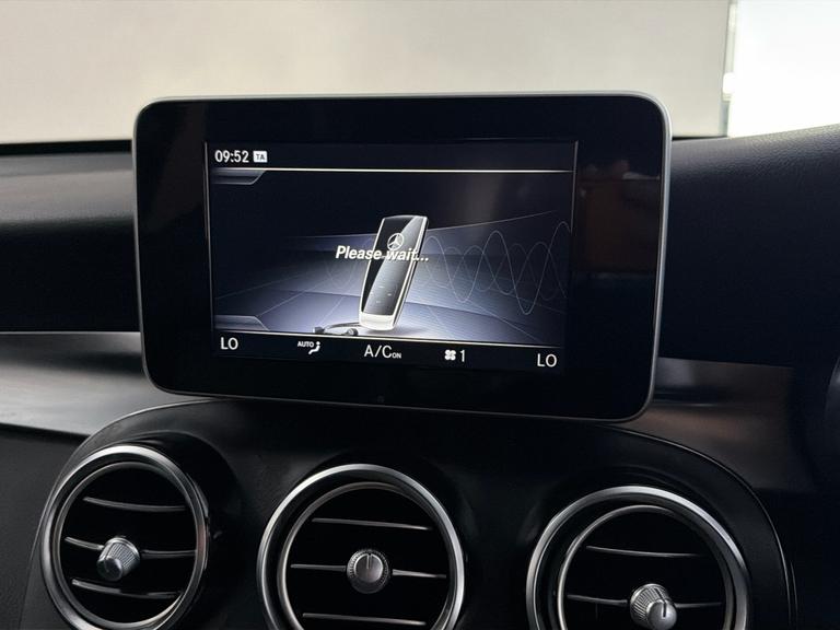 MERCEDES-BENZ Glc Class Photo bsapi-9884fec7e4b082dde269352c2c84ab2def6af51a.jpg