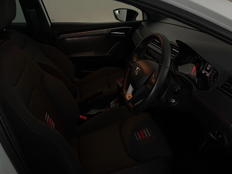 SEAT Ibiza Photo bsapi-988adeff73a873d524d947134dffaf01283d68fd.jpg