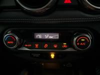 NISSAN JUKE Photo 17