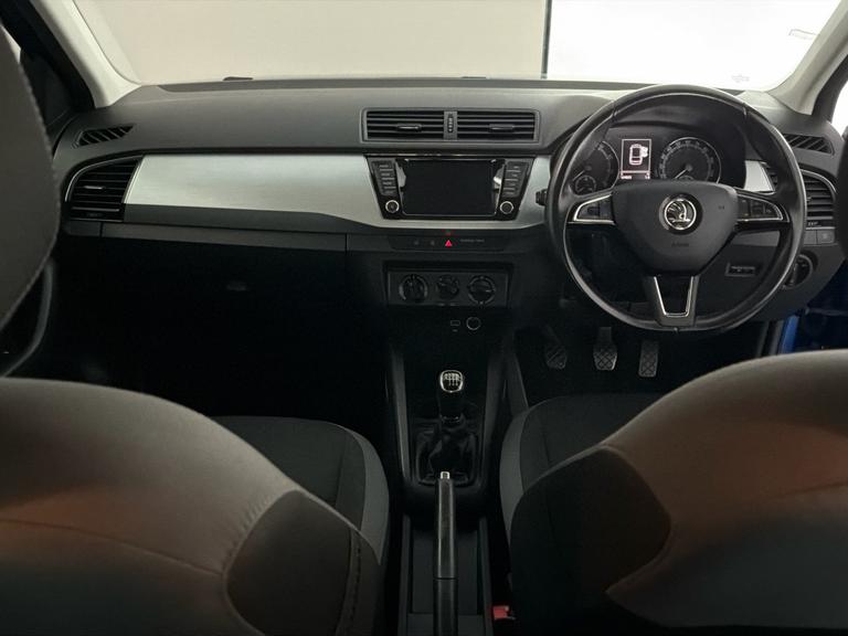 Skoda FABIA Photo bsapi-98dcb9a8d599597d0011642dc3774de674e2f097.jpg