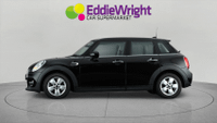 MINI Hatch Photo 3