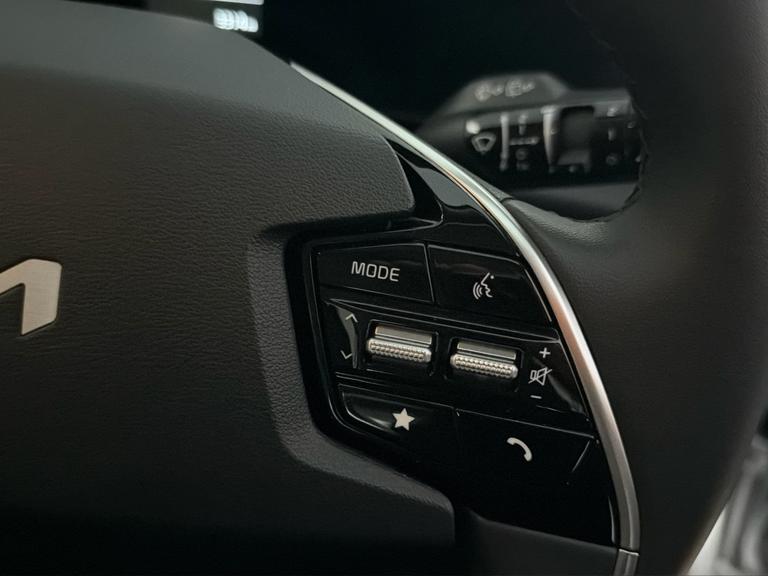 KIA Niro Photo bsapi-9a950944e690b9c20c7a82a71735e46bdcfd172f.jpg
