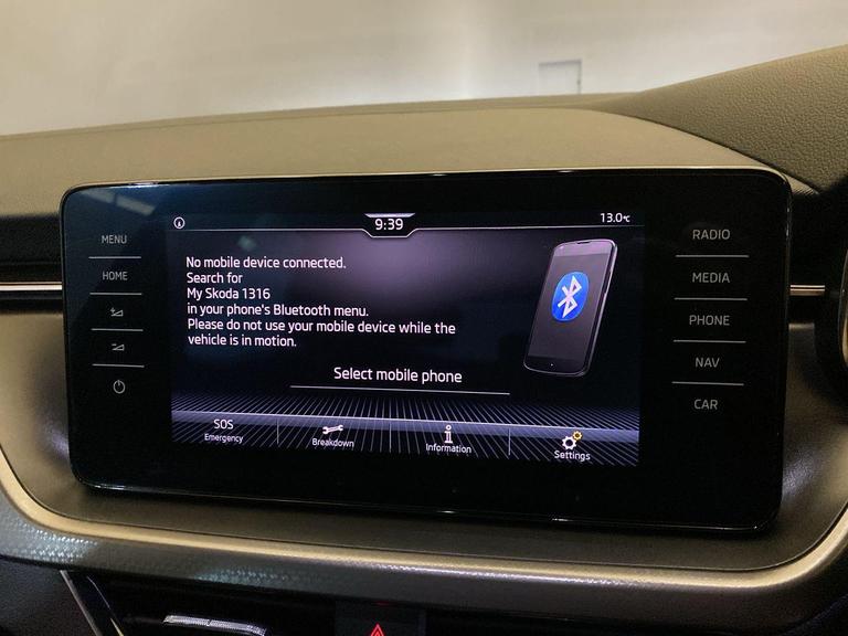 ŠKODA KAMIQ Photo bsapi-9b0b92c6adf43b72b5c2b392e9977a69fa5ad661.jpg