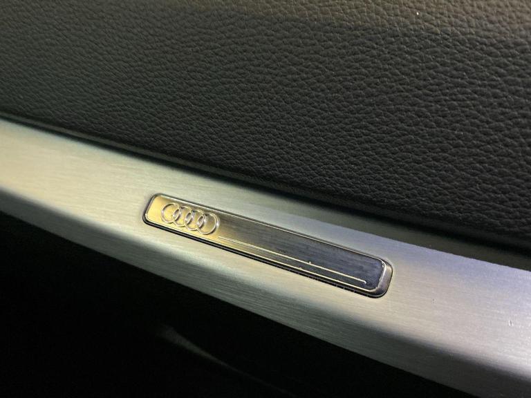 Audi Q2 Photo bsapi-9c6a429b9a3c6ea3ce365342e4f9dc3a47505f94.jpg
