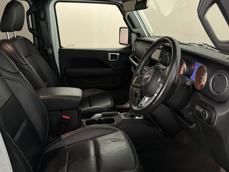 JEEP Wrangler Photo bsapi-9ccb2a7d83355096e335e1a62ca75c6d12b2e9ff.jpg