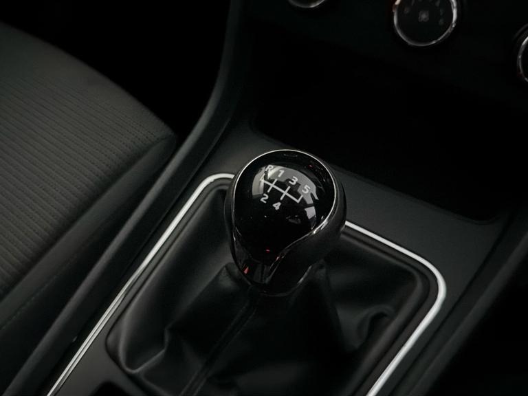 SEAT LEON Photo bsapi-9ccc0f4fb369d13969224b3024604494d78f107b.jpg