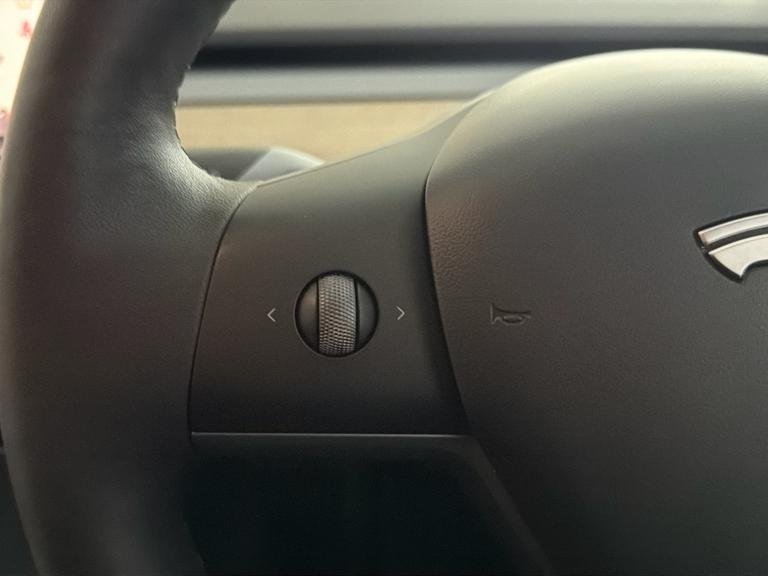 TESLA Model 3 Photo bsapi-9dbd6b9f7e201fcb849b6d59508865cc81d4f361.jpg