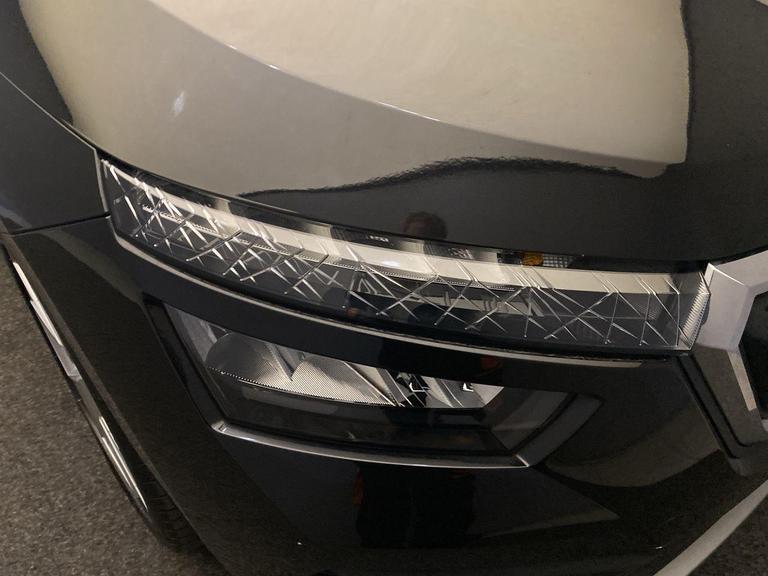 ŠKODA KAMIQ Photo bsapi-9dc923171e6b18b9c6e8da01bea2abe861de79a3.jpg